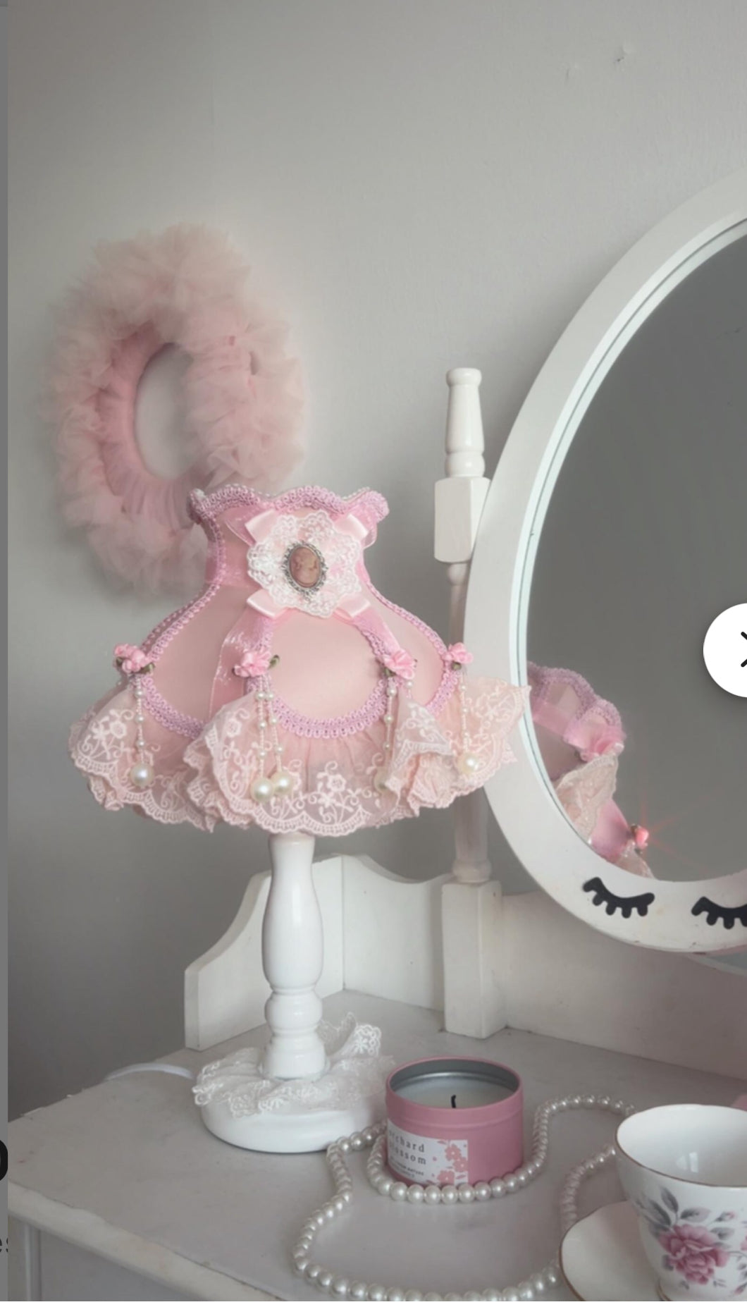 Pink princess table lamp