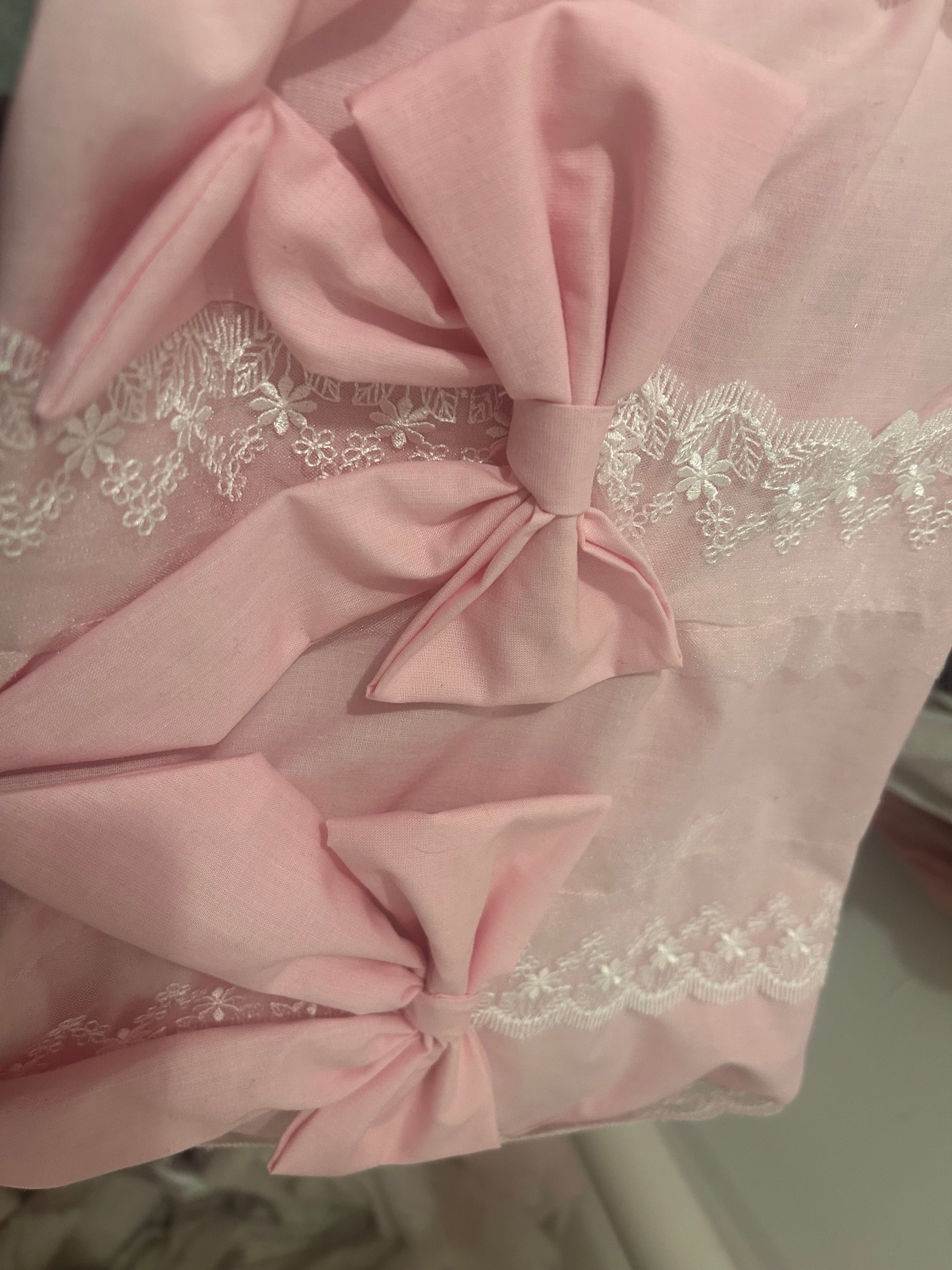 Set of 2 Small pink bow attachments for cushions and more