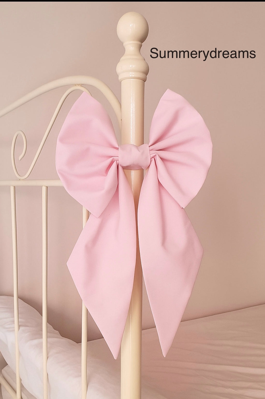 Decorative Bow – Nursery & Baby Shower Décor